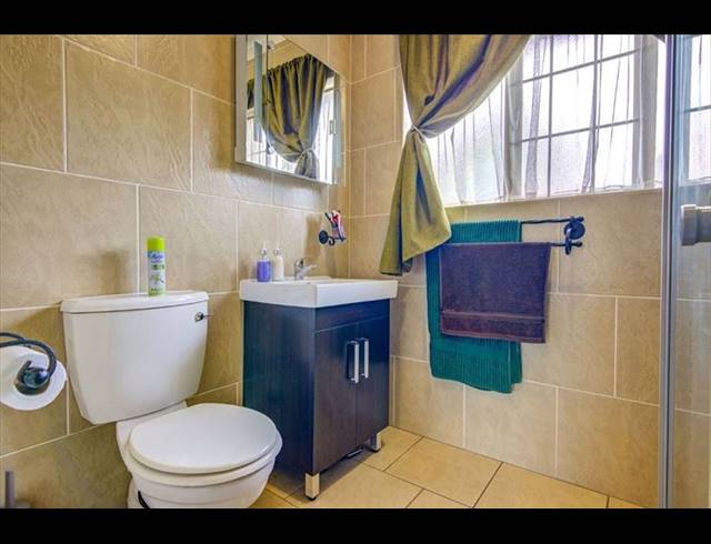 4 BEDROOM TOWNHOUSE FOR SALE IN ALLEN GROVE